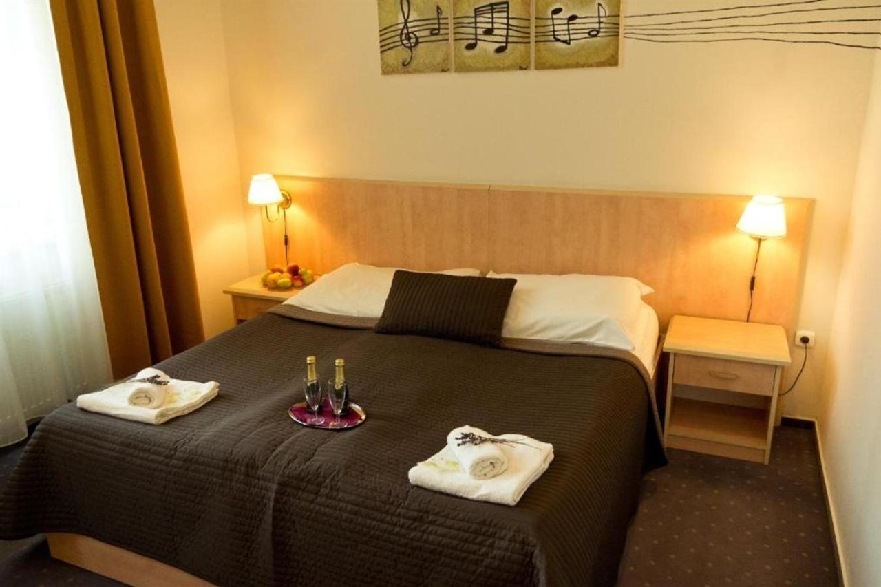 Hotel Nabucco Prague Exterior photo